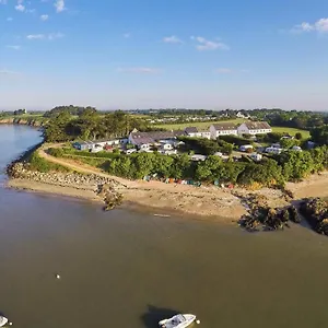 2* Camping Village De Cromenach