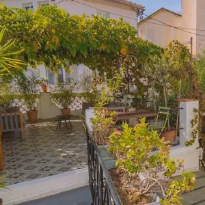 https://villa-la-perle.fr-provencehotel.com